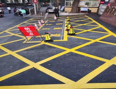 吕梁吕梁厂区划线，园区停车场划线，车库标识标线